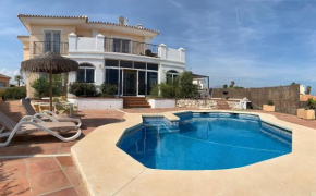 Beautiful Villa Walking distance to Beach El Faro